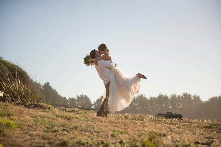 Ruskin & Haylie Henrick. Desktop Image