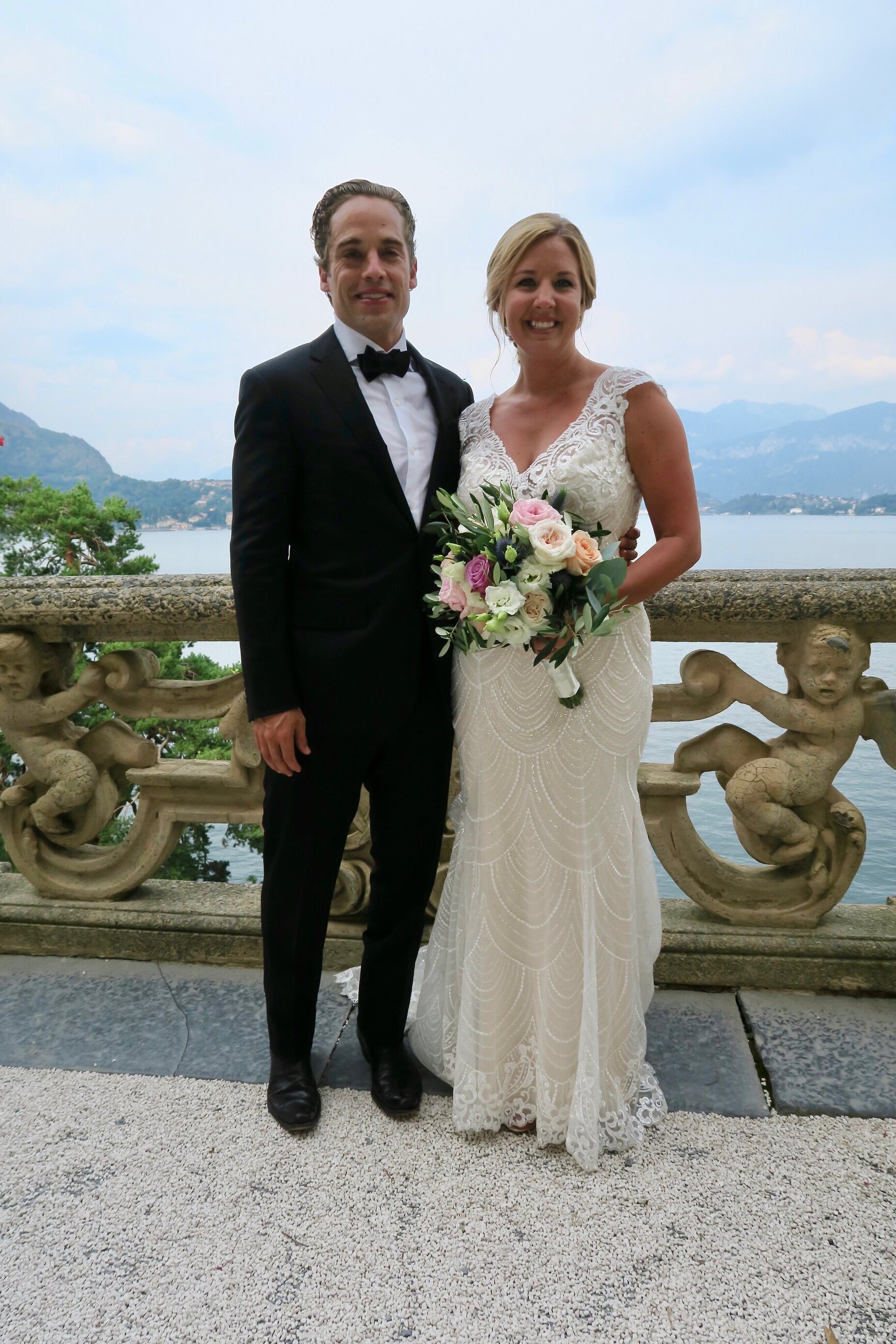Travis & Kelly Farris. Mobile Image