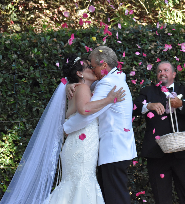 James & Janet Westlund. Mobile Image
